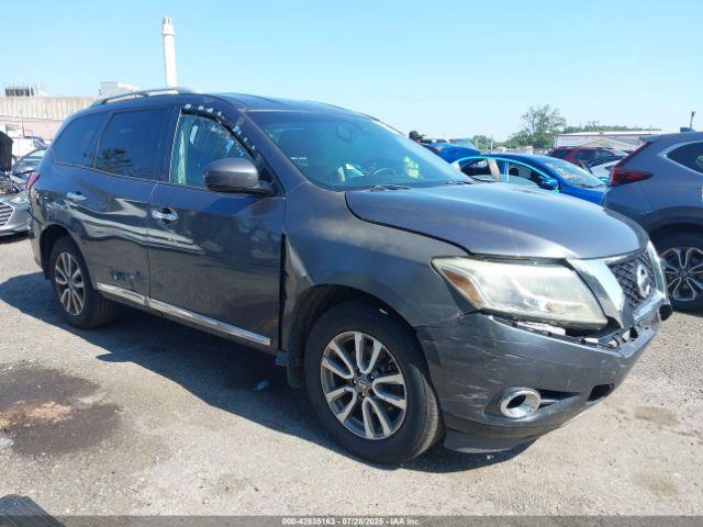  Salvage Nissan Pathfinder