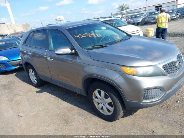  Salvage Kia Sorento