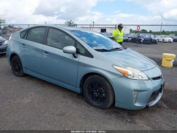 Salvage Toyota Prius