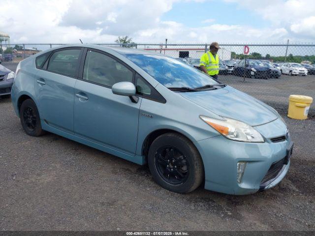  Salvage Toyota Prius