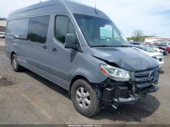  Salvage Mercedes-Benz Sprinter 2500