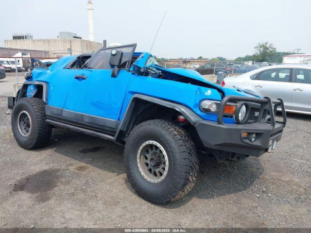  Salvage Toyota FJ Cruiser