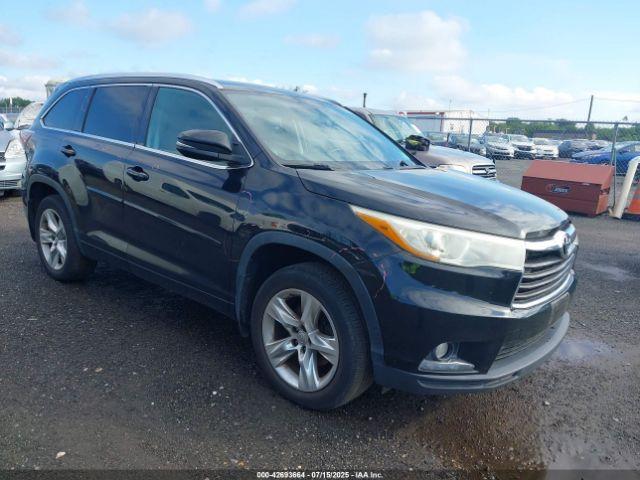  Salvage Toyota Highlander