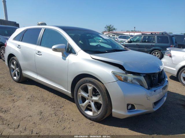  Salvage Toyota Venza