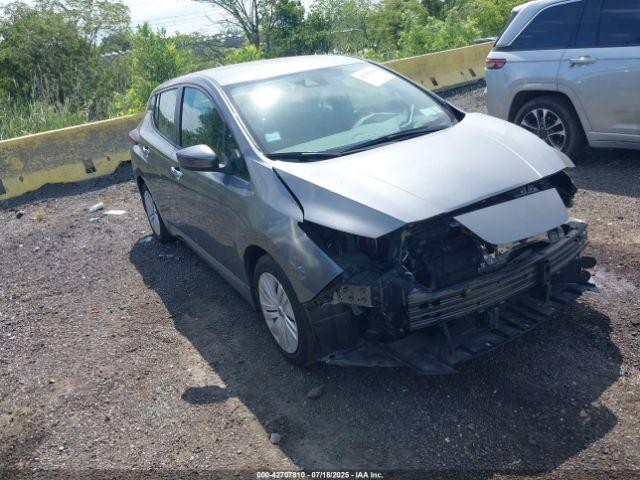  Salvage Nissan LEAF