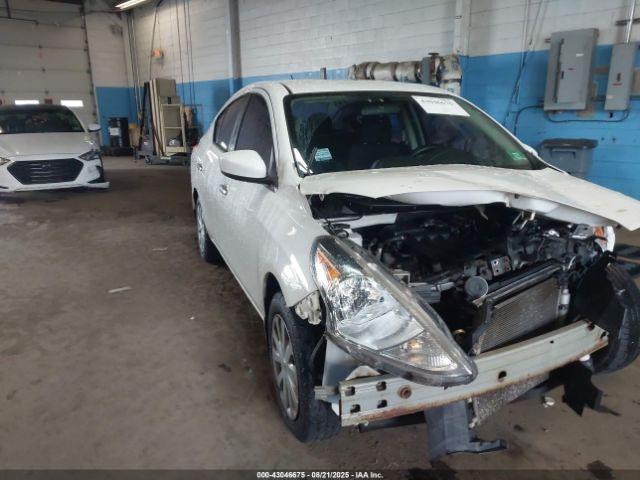  Salvage Nissan Versa