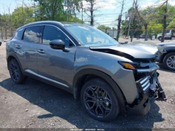  Salvage Nissan Kicks