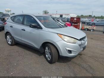  Salvage Hyundai TUCSON