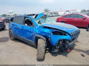  Salvage Jeep Cherokee