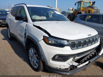 Salvage Jeep Compass