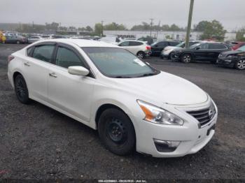 Salvage Nissan Altima