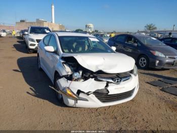 Salvage Hyundai ELANTRA