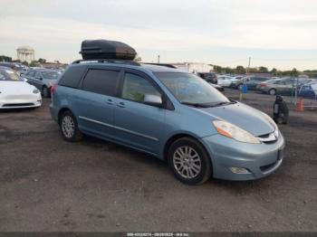  Salvage Toyota Sienna