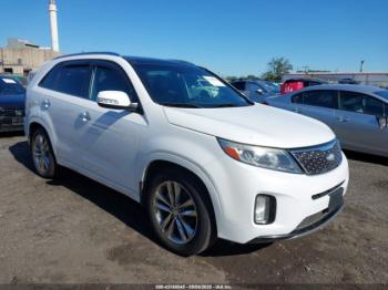  Salvage Kia Sorento