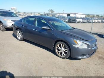  Salvage Nissan Maxima