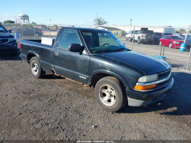  Salvage Chevrolet S-10