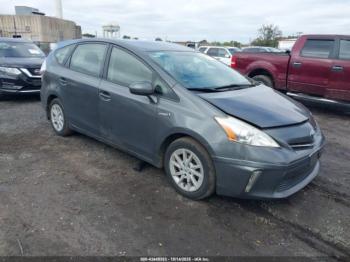  Salvage Toyota Prius v