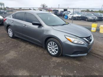  Salvage Nissan Altima