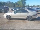 Toyota Camry Le Image 16
