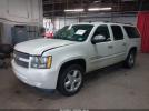 Chevrolet Suburban 1500 Ltz Image 2