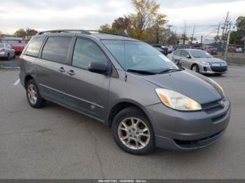  Salvage Toyota Sienna