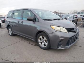  Salvage Toyota Sienna