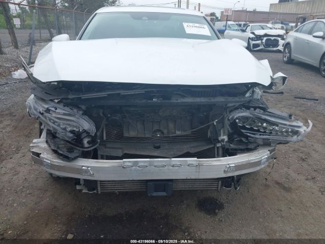 Honda Accord Touring Image 8