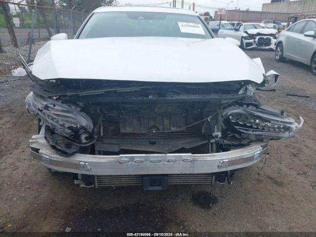 Honda Accord Touring Image 8