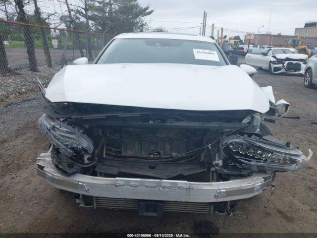 Honda Accord Touring Image 12