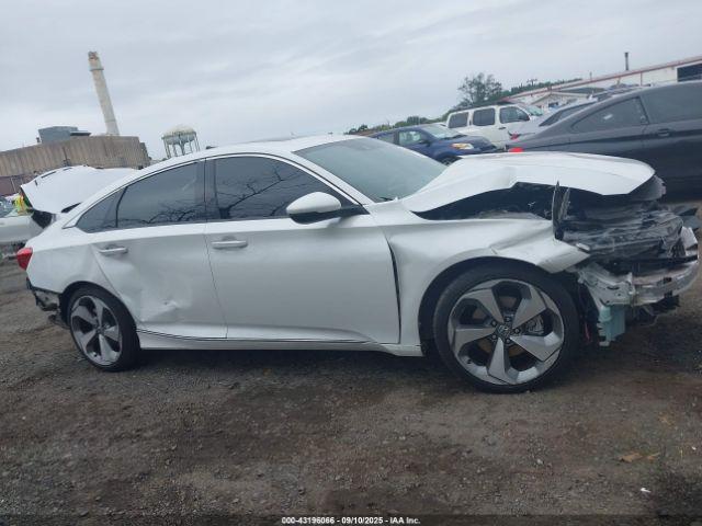 Honda Accord Touring Image 14