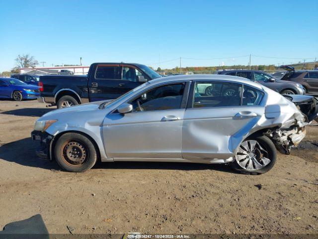 Honda Accord 2.4 Lx Image 13