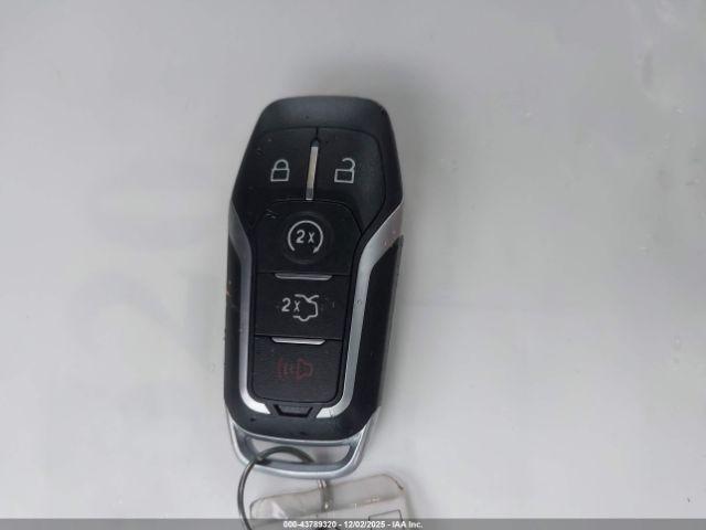 Ford Explorer Sport Image 10