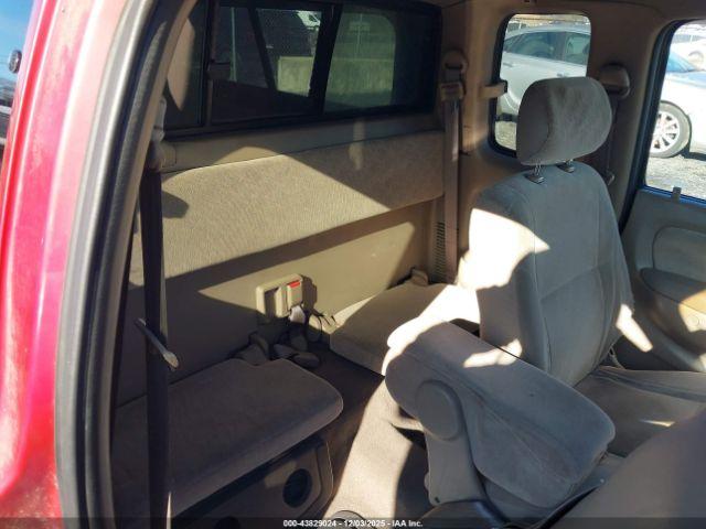 Toyota Tacoma Image 4