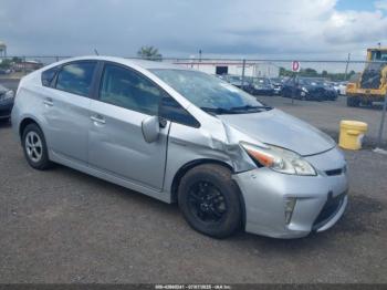  Salvage Toyota Prius
