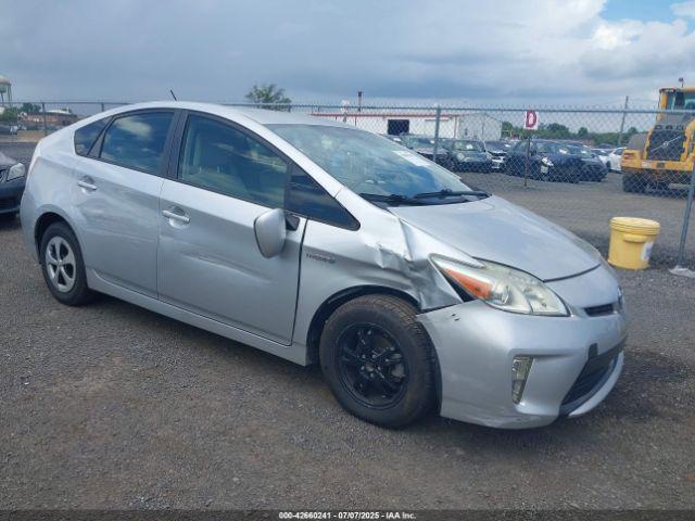  Salvage Toyota Prius