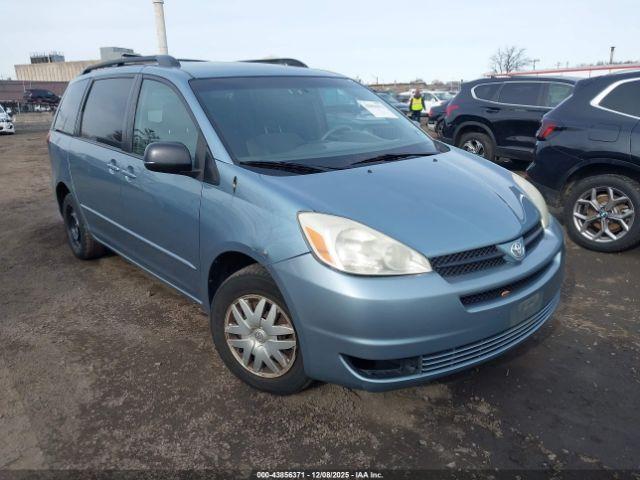  Salvage Toyota Sienna
