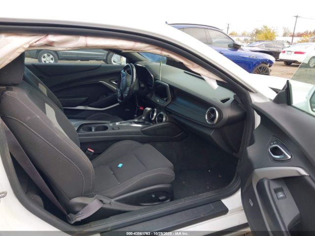 Chevrolet Camaro 1lt Image 11