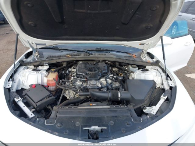 Chevrolet Camaro 1lt Image 16