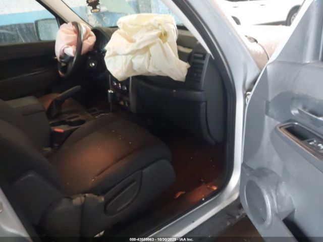 Jeep Liberty Sport Image 15