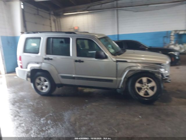 Jeep Liberty Sport Image 9