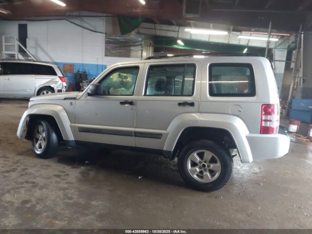 Jeep Liberty Sport Image 10