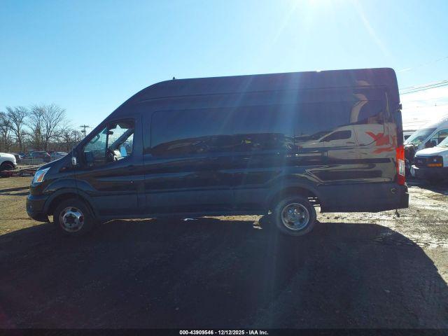 Ford Transit Xlt Image 13