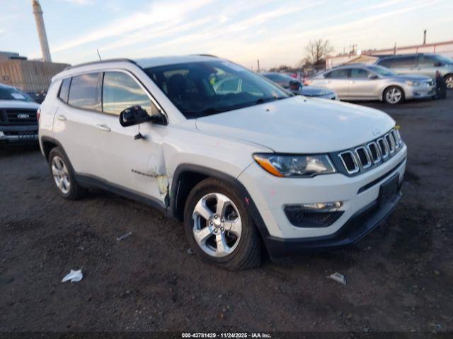  Salvage Jeep Compass