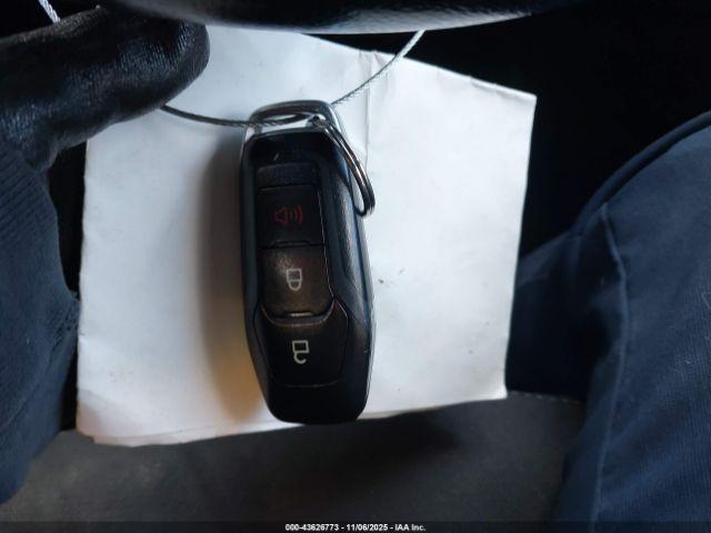 Ford Explorer Xlt Image 9