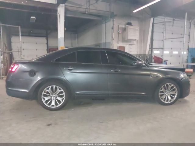 Ford Taurus Limited Image 4