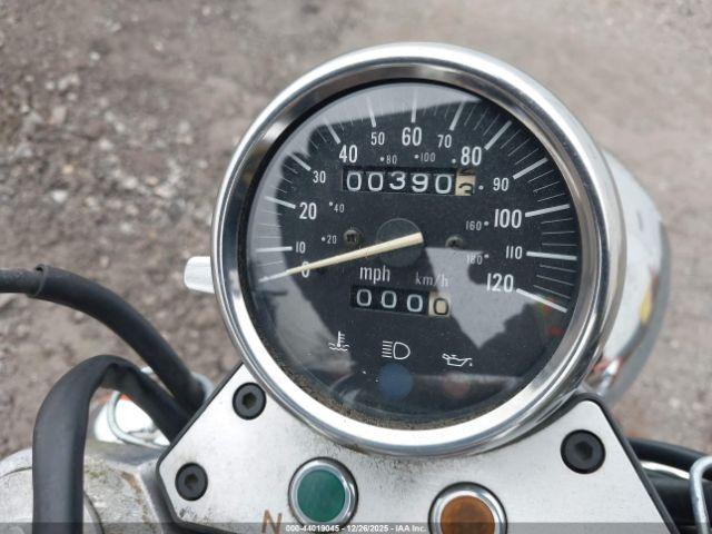 Suzuki Vz800 Image 8