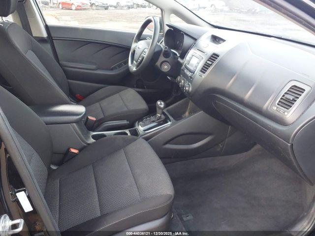 Kia Forte Lx Image 8