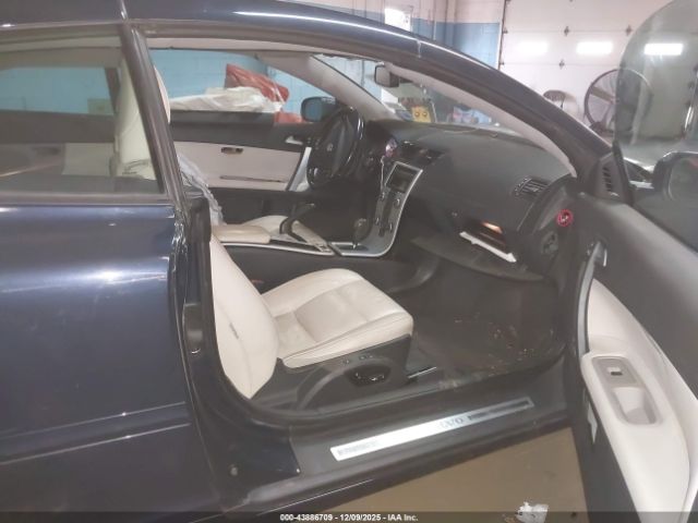 Volvo C70 T5 Image 3