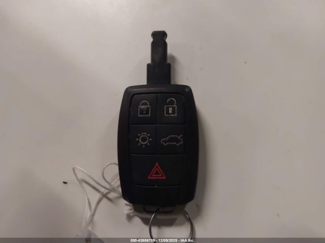 Volvo C70 T5 Image 7