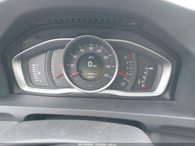 Volvo V60 T5 Dynamic Image 3